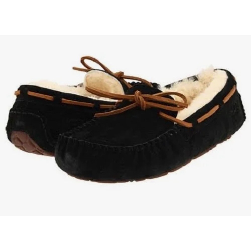 UGG Dakota Sheepskin Moccasin Slippers Size 8